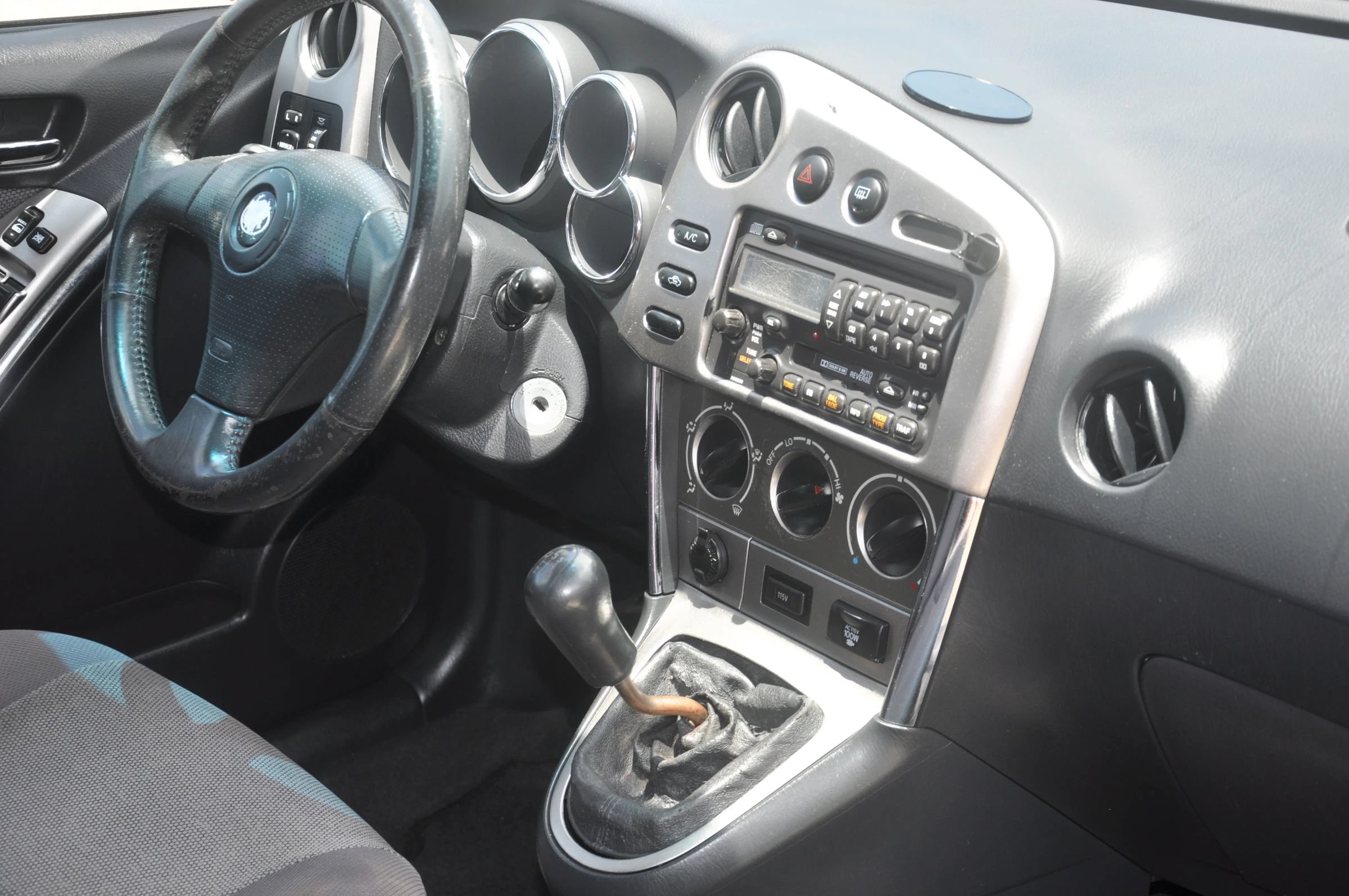 Used 2003 Toyota Matrix XR FWD image 19