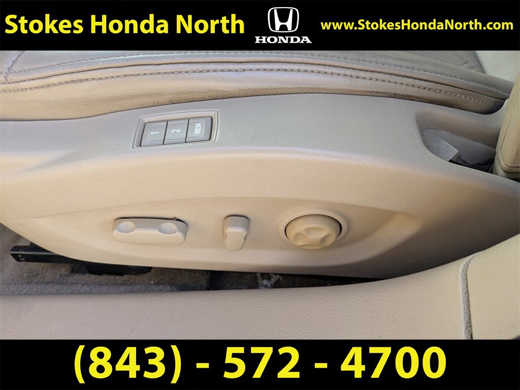 Used 2012 Buick LaCrosse Premium w/ Driver Confidence Package image 19