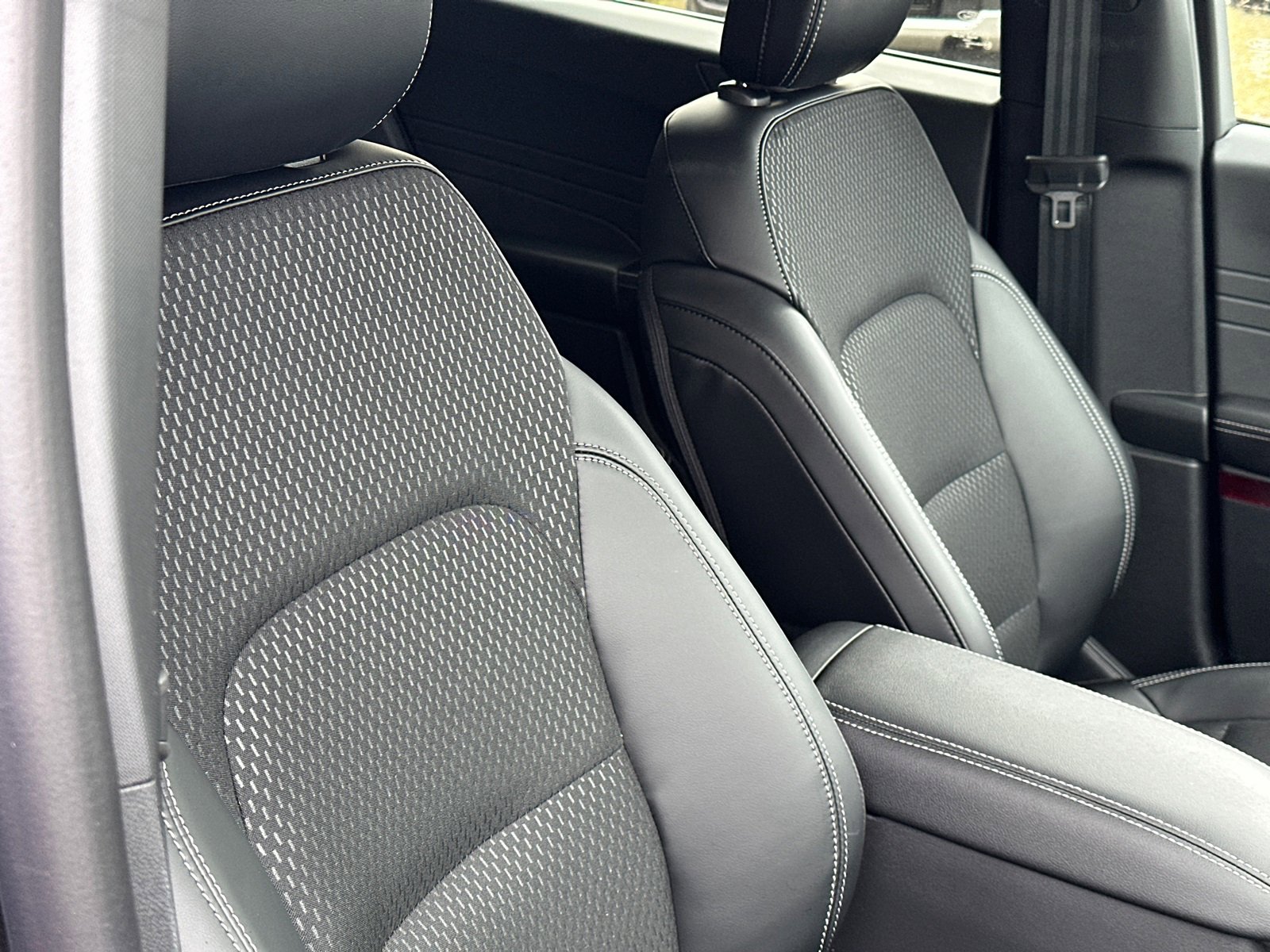 New 2026 Ford Escape SE image 11