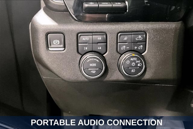 Used 2024 Chevrolet Silverado 1500 High Country w/ High Country Premium Package AWD/4WD image 23