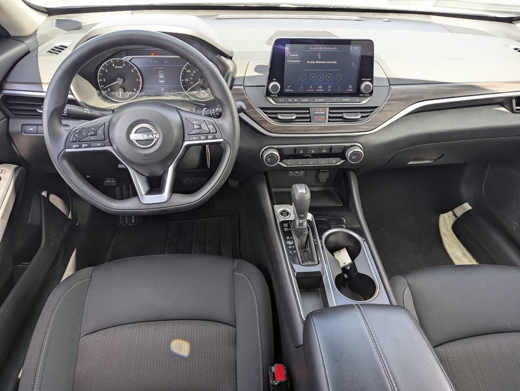 Used 2024 Nissan Altima 2.5 SV FWD image 28