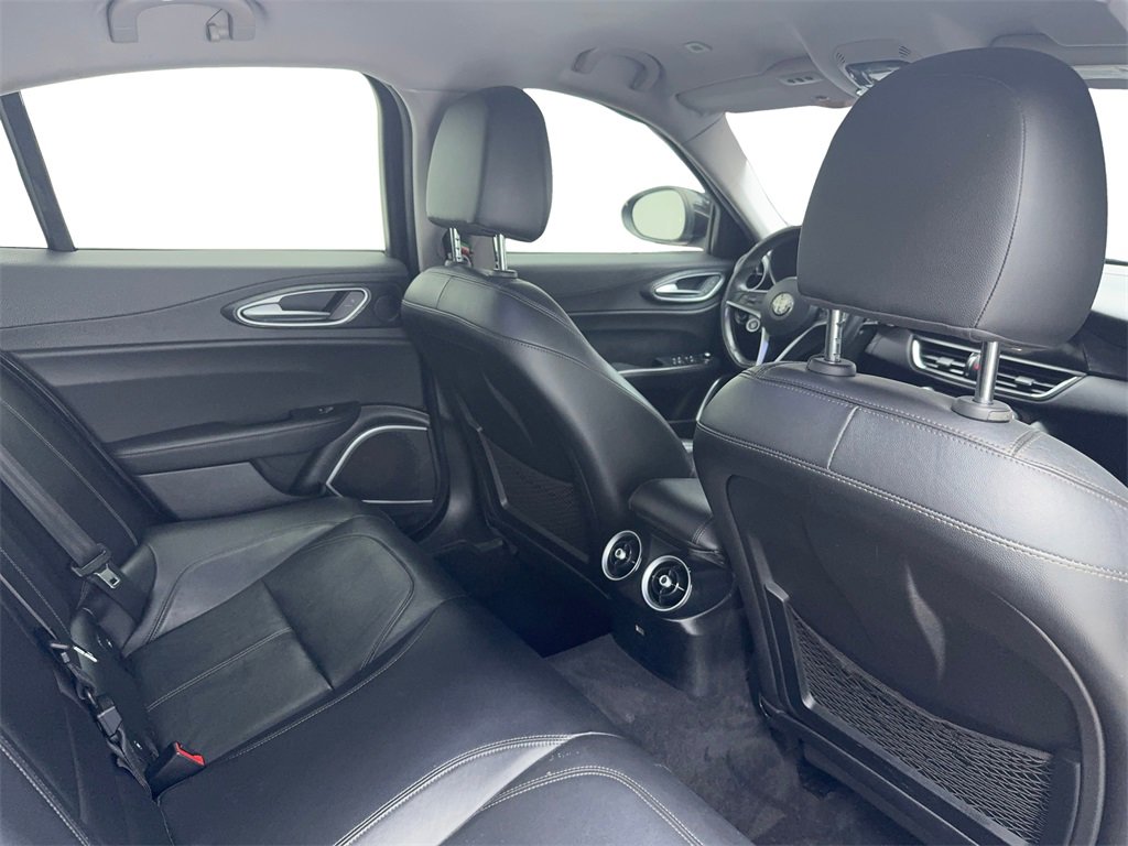 Used 2019 Alfa Romeo Giulia image 47