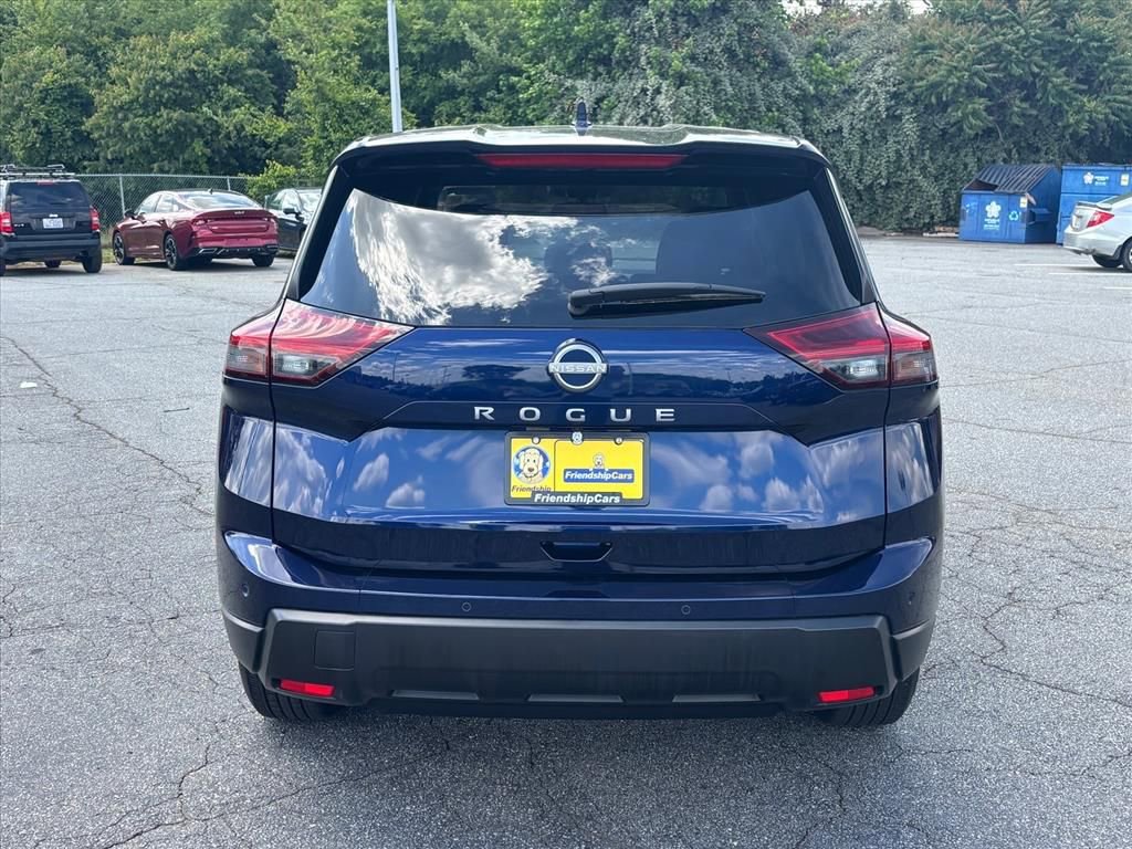 Used 2025 Nissan Rogue SV FWD image 25