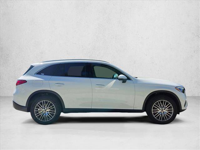 Certified 2026 Mercedes-Benz GLC 300 image 4