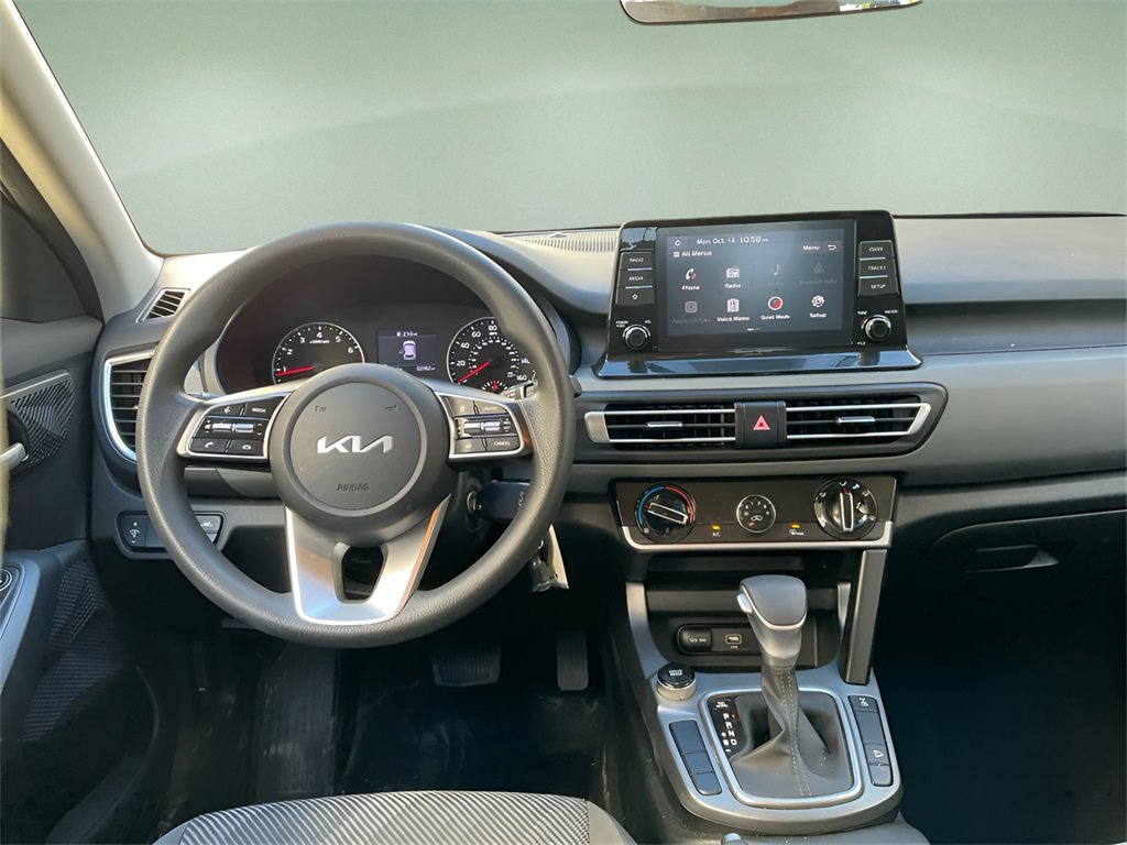 Used 2023 Kia Seltos LX image 14