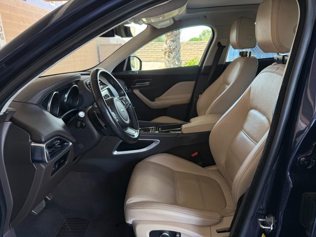 Used 2019 Jaguar F-PACE Prestige image 32