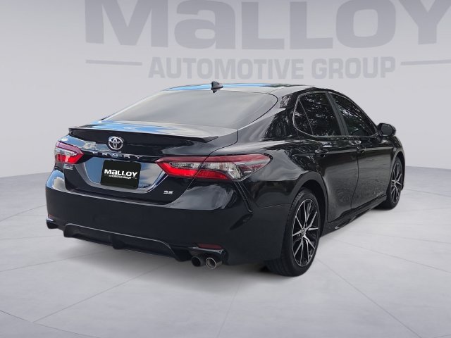 Used 2024 Toyota Camry SE FWD image 5