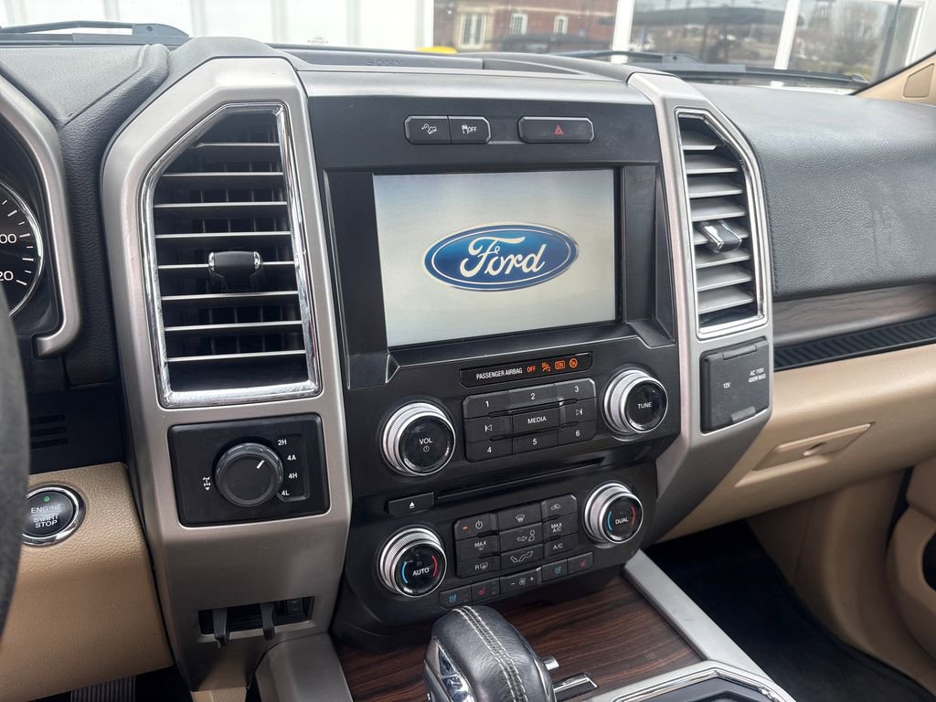 Used 2015 Ford F150 Lariat w/ Equipment Group 502A Luxury image 22