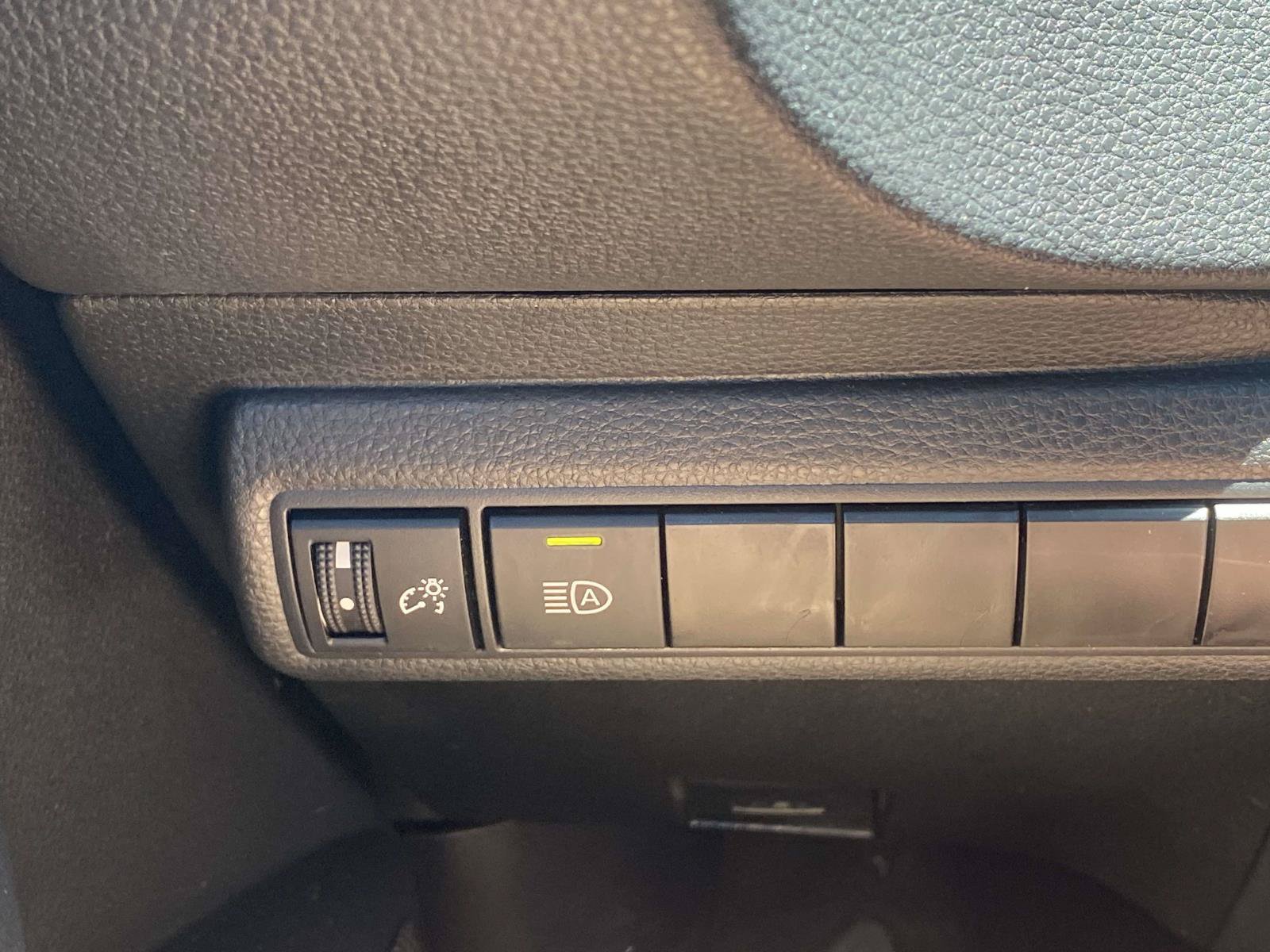 Used 2023 Toyota Corolla LE FWD image 19