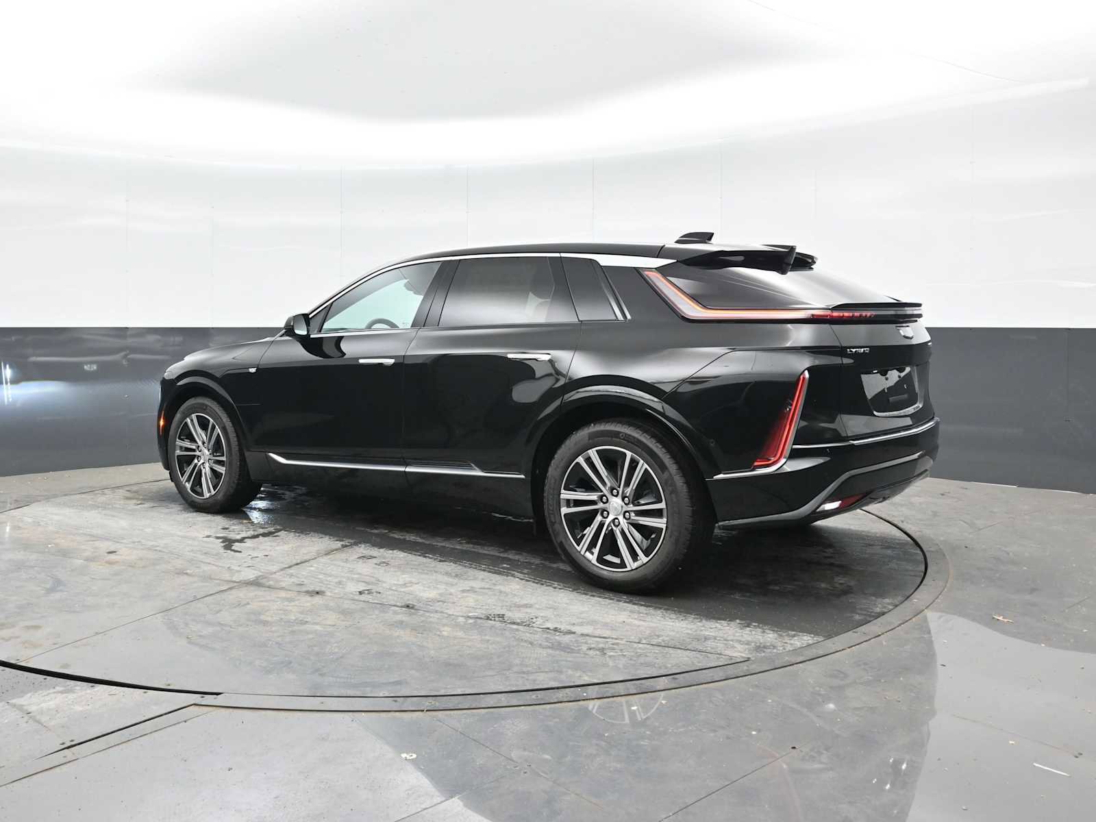 New 2025 Cadillac Lyriq Luxury