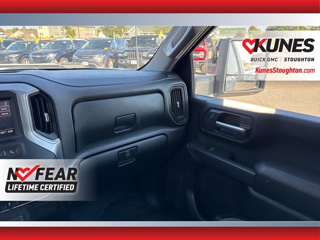 Used 2024 Chevrolet Silverado 3500 W/T image 39
