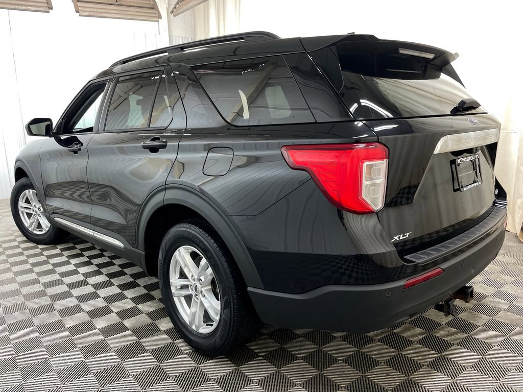 Used 2021 Ford Explorer XLT AWD/4WD image 17