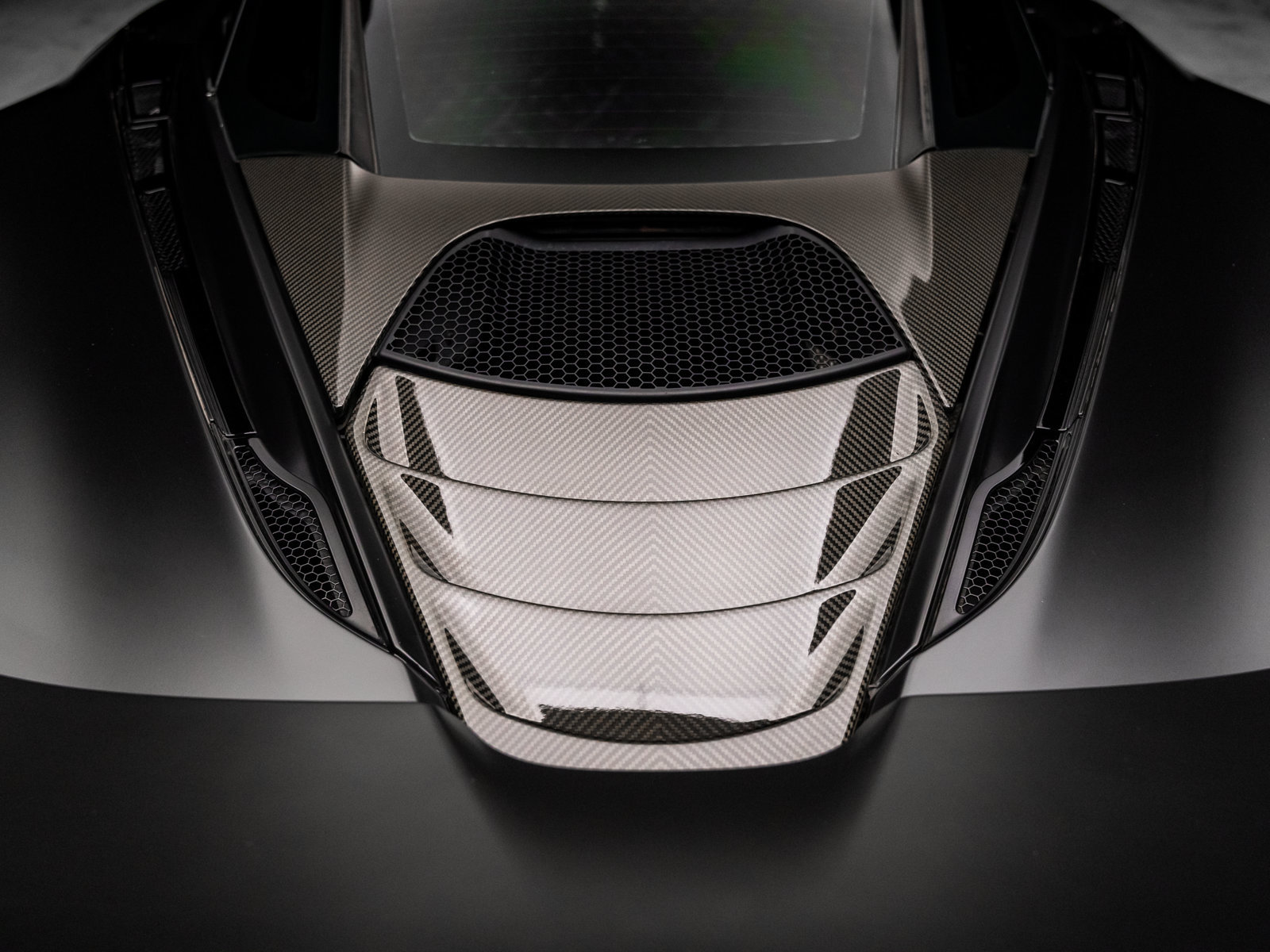 Used 2018 McLaren 720S RWD image 34