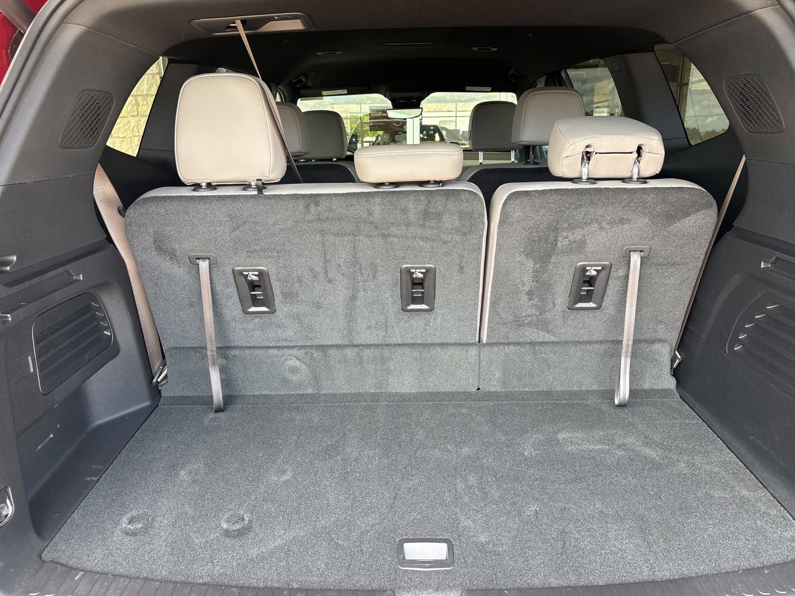 New 2026 GMC Acadia Elevation w/ Elevation Premium Package AWD/4WD image 17