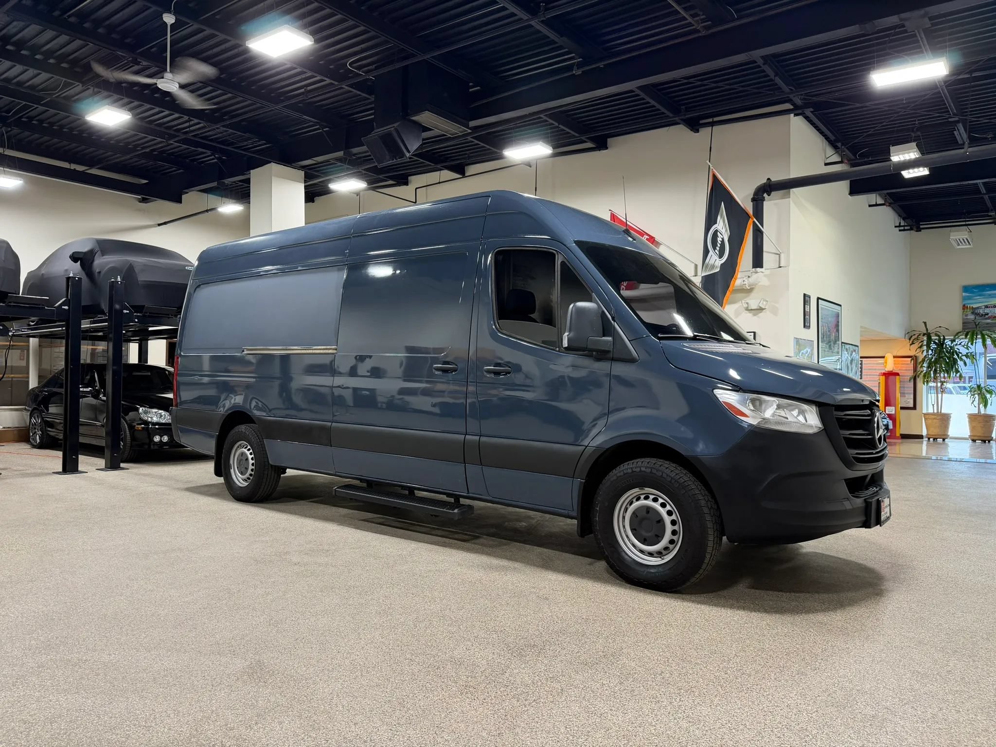 Used 2019 Mercedes-Benz Sprinter 170 image 3