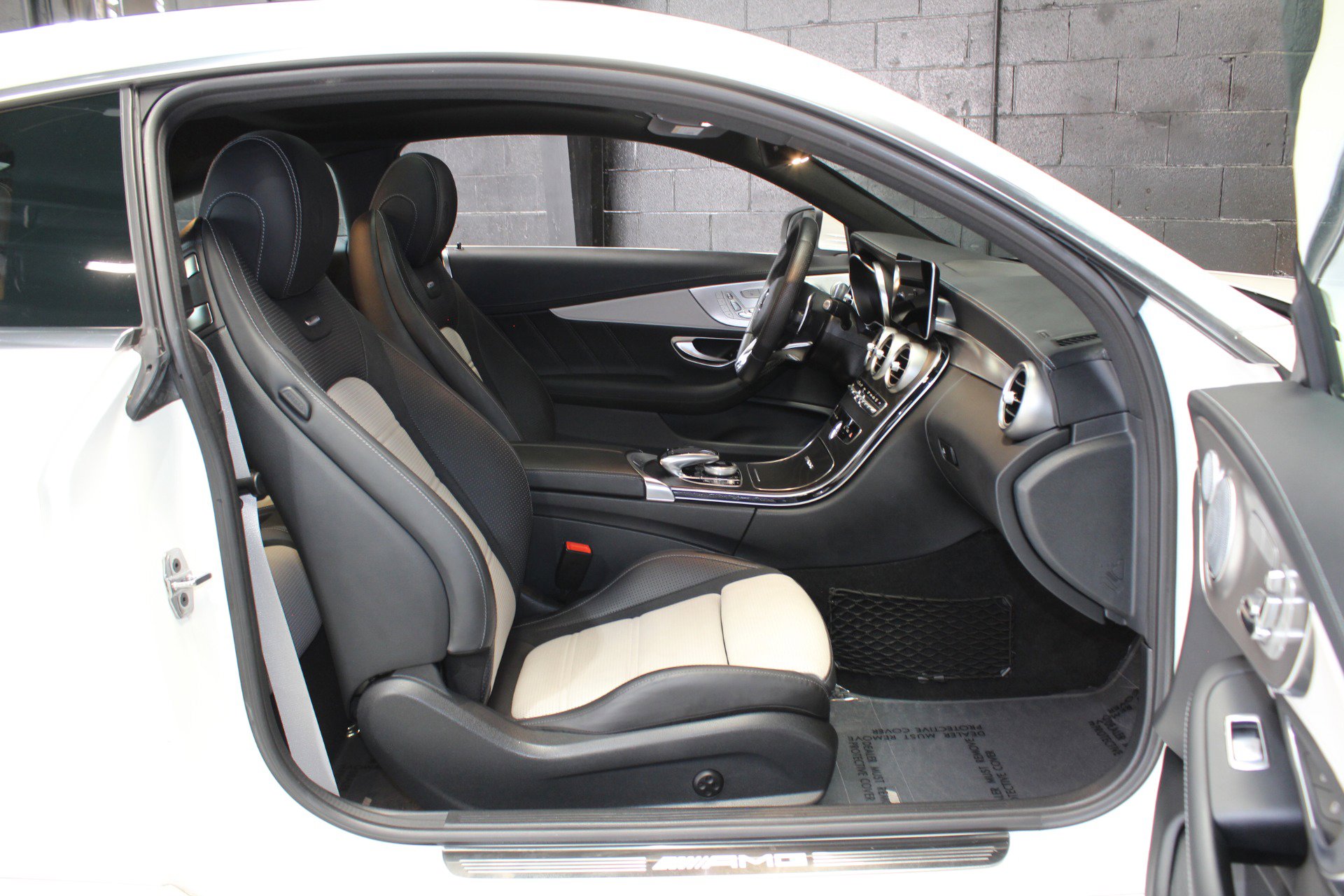 Used 2020 Mercedes-Benz C 63 AMG S w/ Multimedia Package image 34