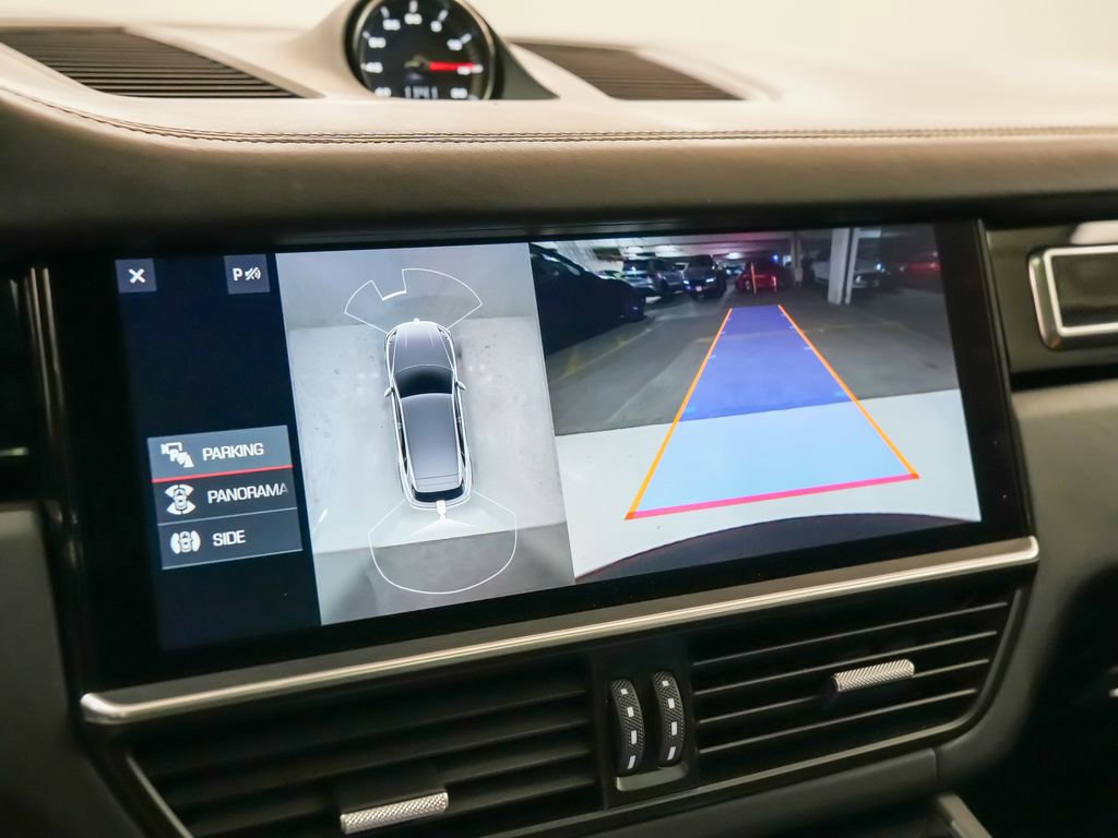 Certified 2020 Porsche Cayenne Turbo AWD/4WD image 31