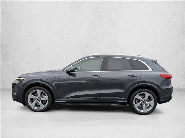 Certified 2025 Audi Q5 Prestige image 9