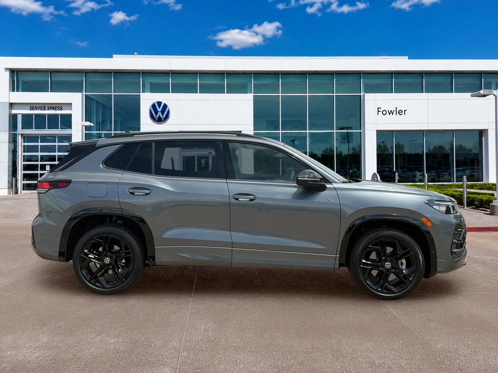New 2026 Volkswagen Tiguan SE R-Line AWD/4WD image 4
