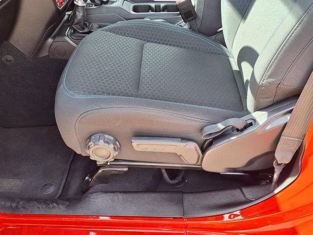 Used 2025 Jeep Wrangler Unlimited Rubicon 4xe w/ Convenience Group AWD/4WD image 19