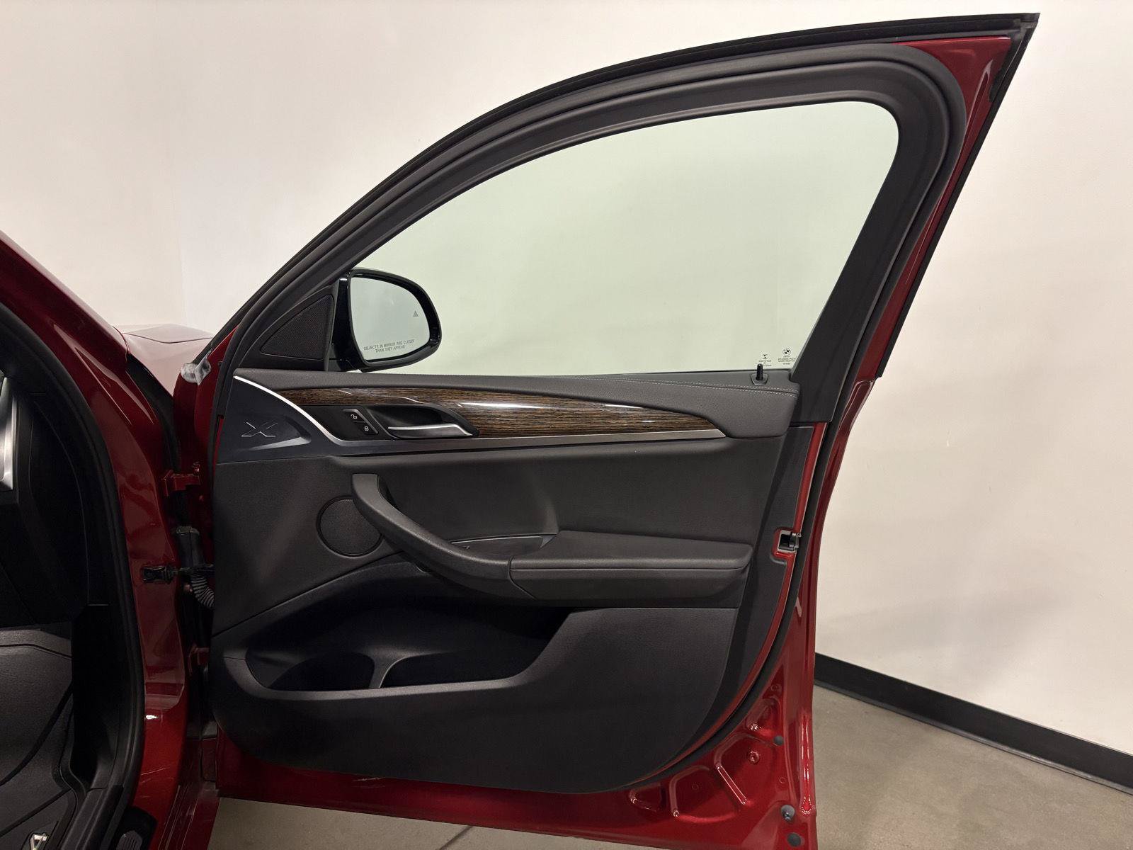 Used 2019 BMW X4 M40i w/ Parking Assistance Package AWD/4WD image 38