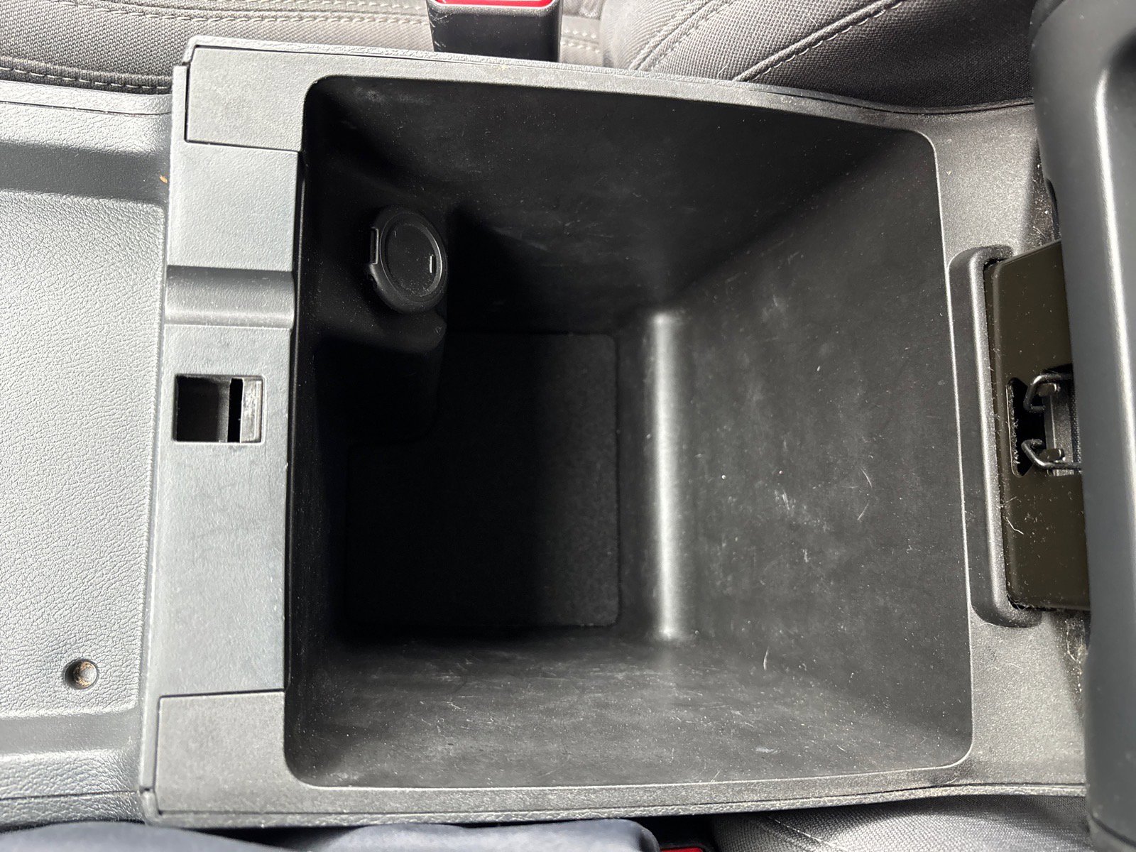 Used 2022 Nissan Frontier SV image 36