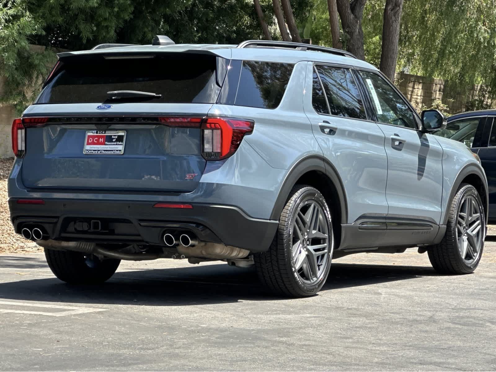 Certified 2025 Ford Explorer ST RWD image 2