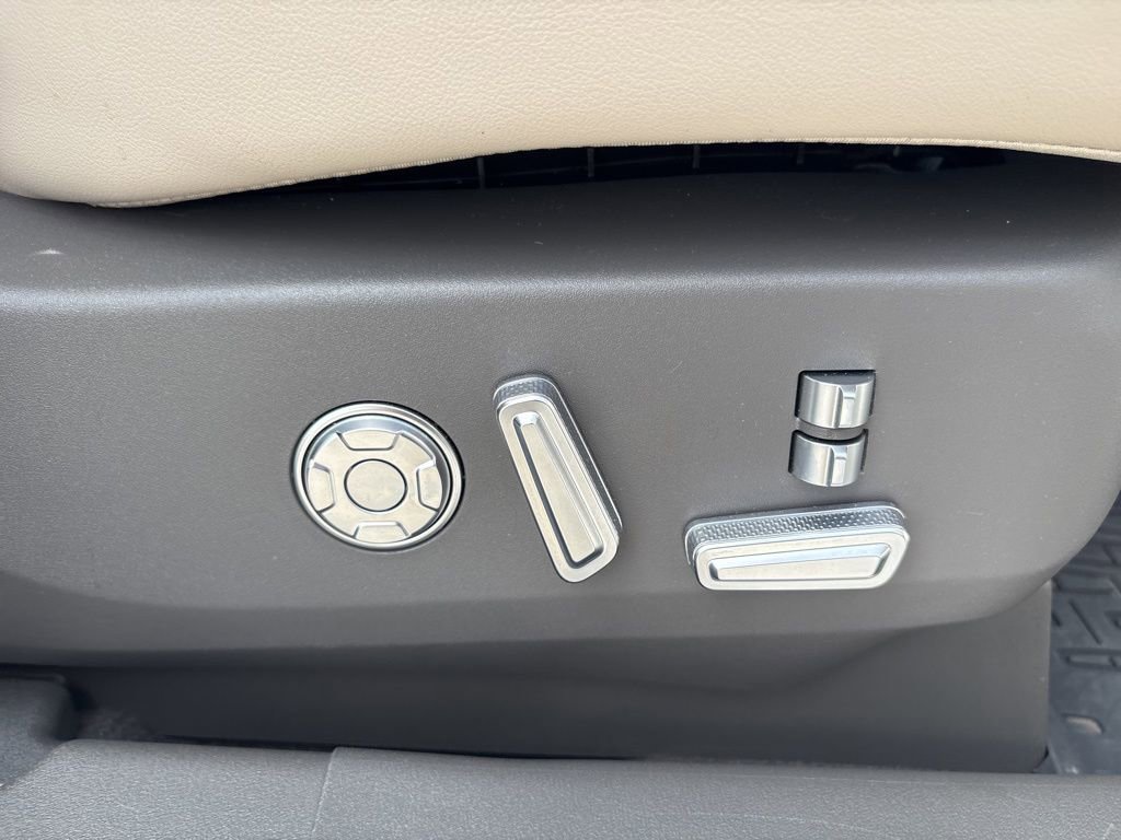 Used 2025 Lincoln Nautilus Reserve image 41