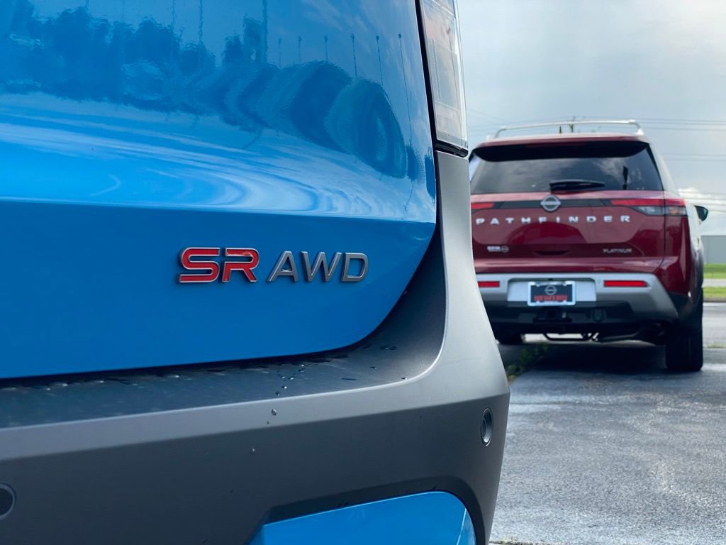 New 2025 Nissan Kicks SR image 38