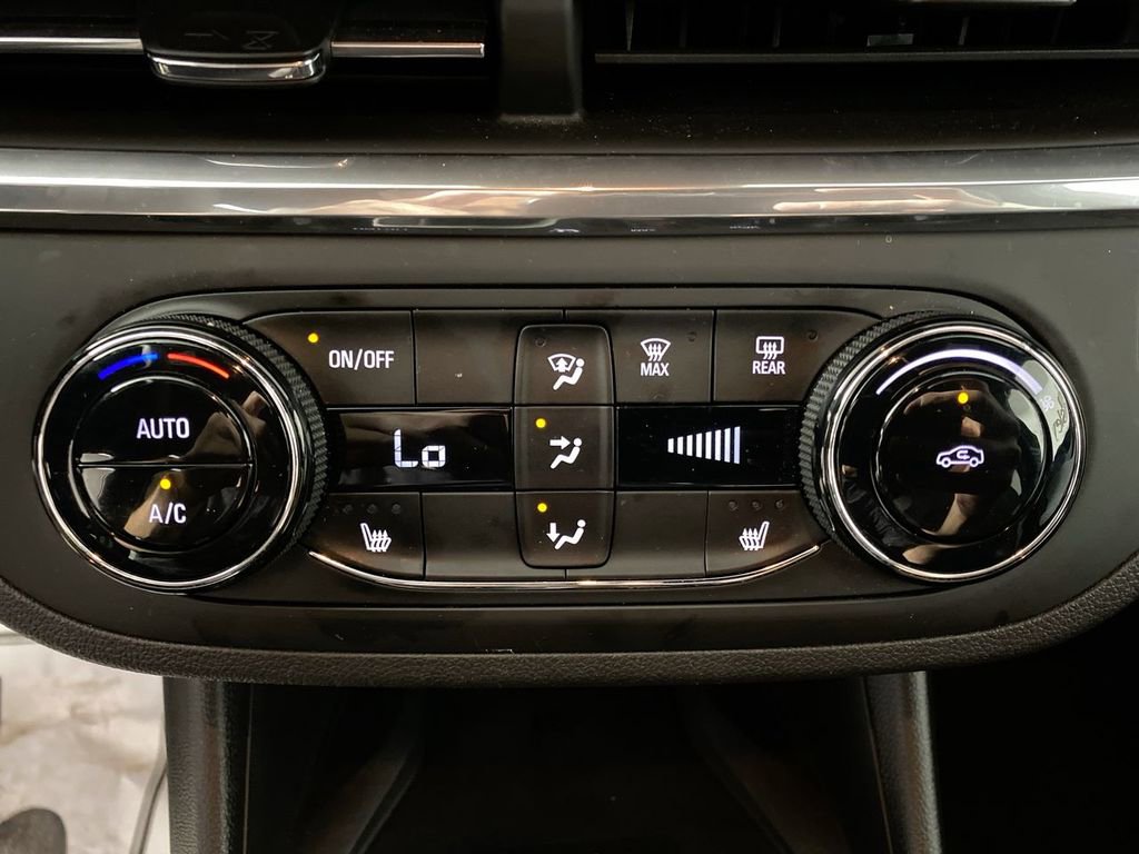 Certified 2024 Buick Envista Preferred w/ Convenience I Package FWD image 18