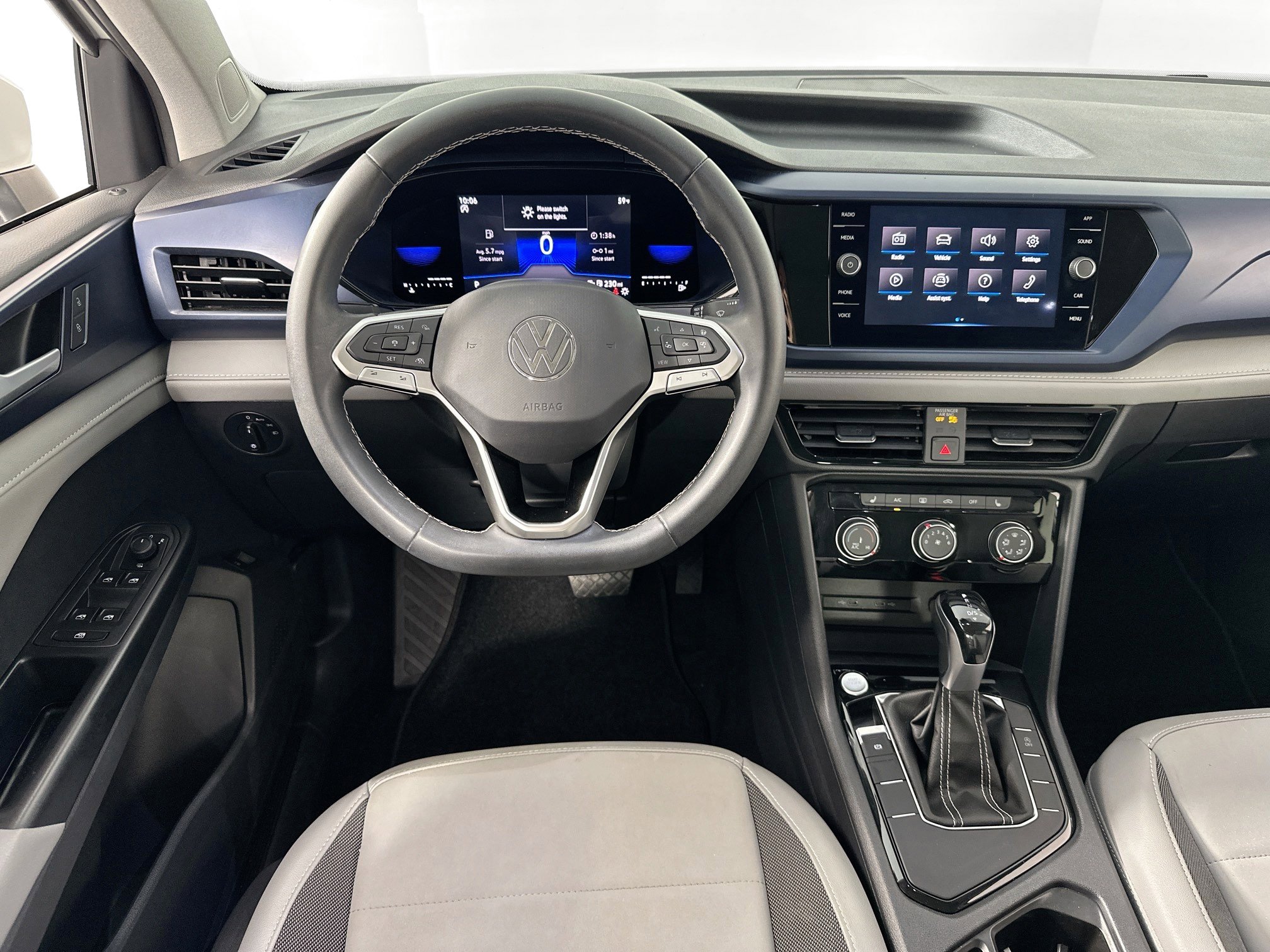 Used 2023 Volkswagen Taos SE image 22