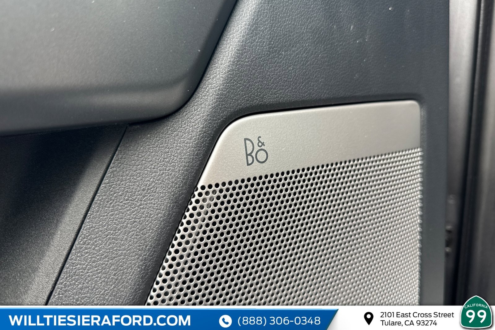 Used 2025 Ford F150 Lightning Lariat image 16