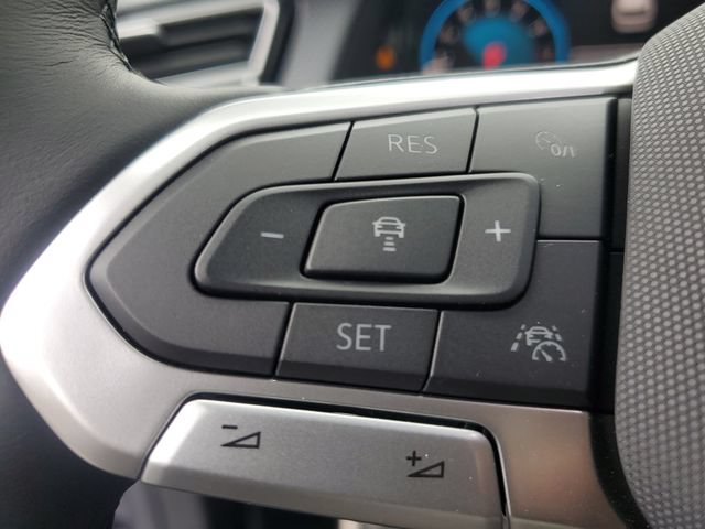 New 2026 Volkswagen Atlas Cross Sport SEL R-Line AWD/4WD image 25