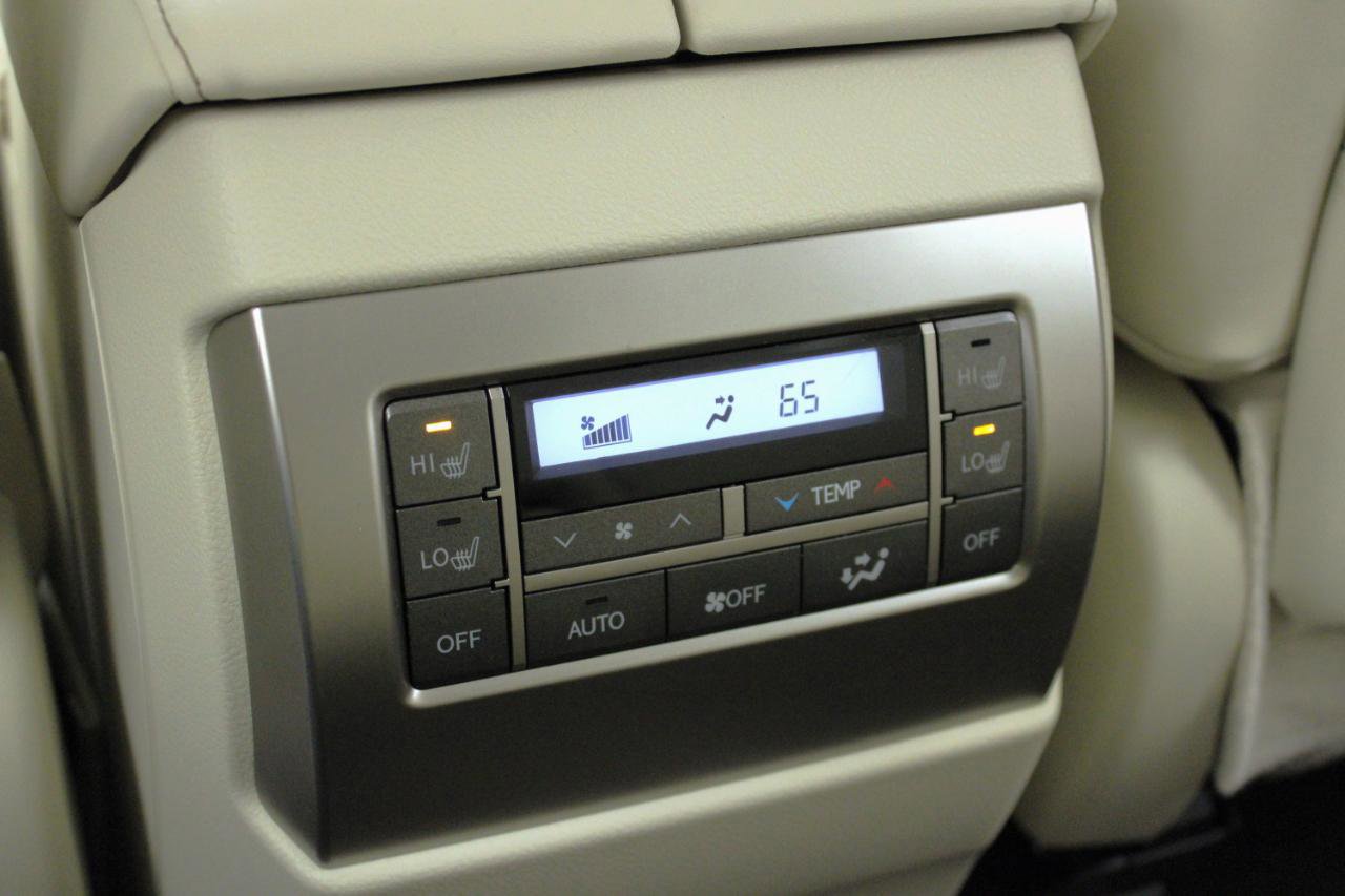 Used 2018 Lexus GX 460 Luxury w/ Preferred Accessory Package image 41