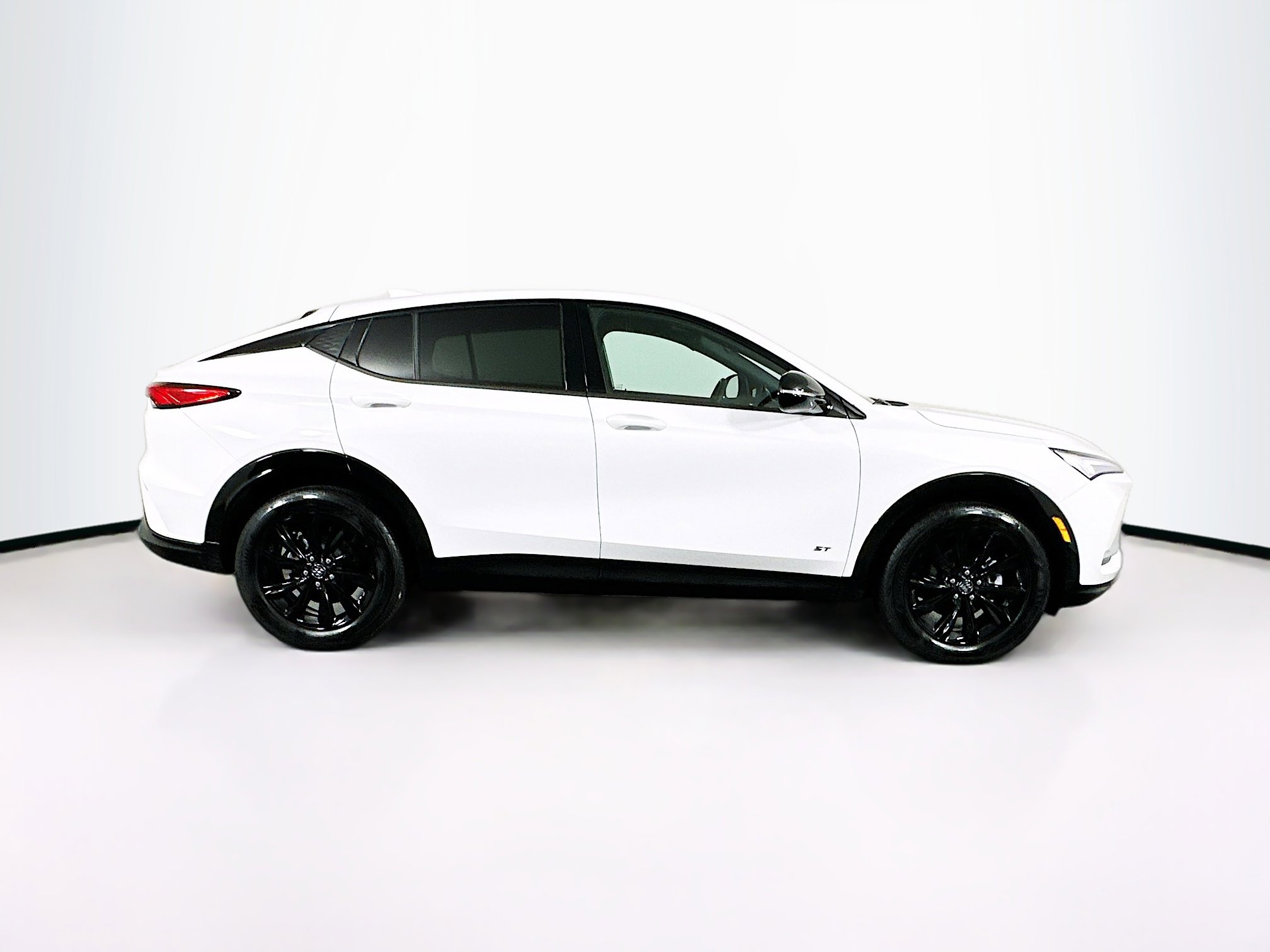 Used 2025 Buick Envista Sport Touring image 10