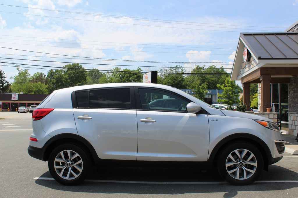 Used 2015 Kia Sportage LX AWD/4WD image 4