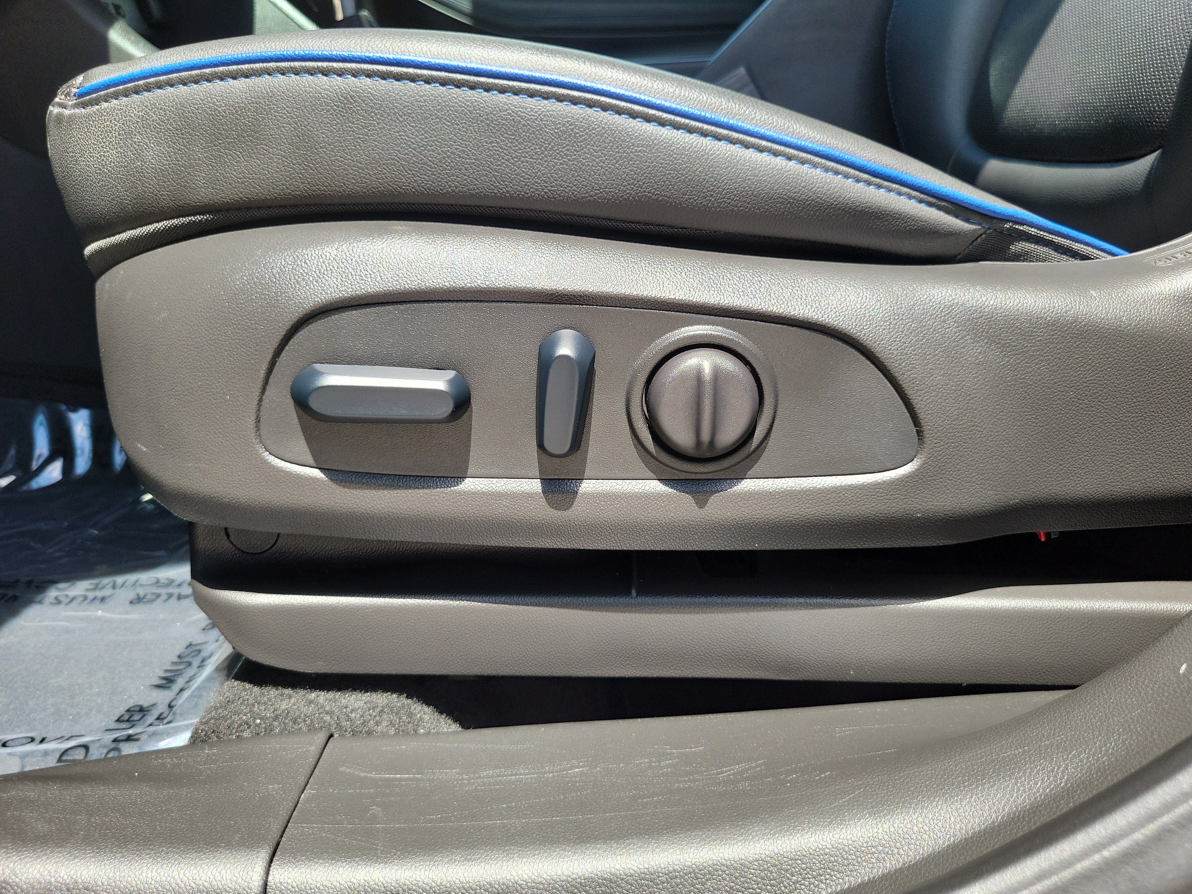 Used 2025 Buick Encore GX Sport Touring w/ Comfort Package FWD image 12