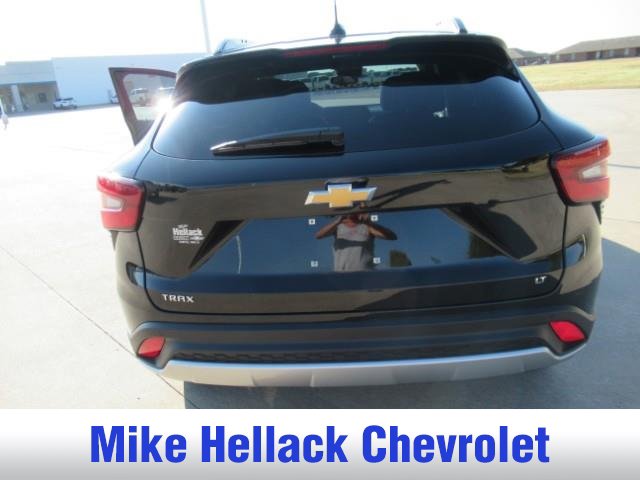 Used 2026 Chevrolet Trax LT w/ Driver Confidence Package FWD image 18