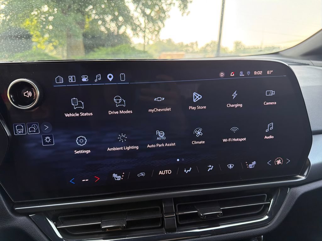 Used 2024 Chevrolet Equinox EV RS AWD/4WD image 18