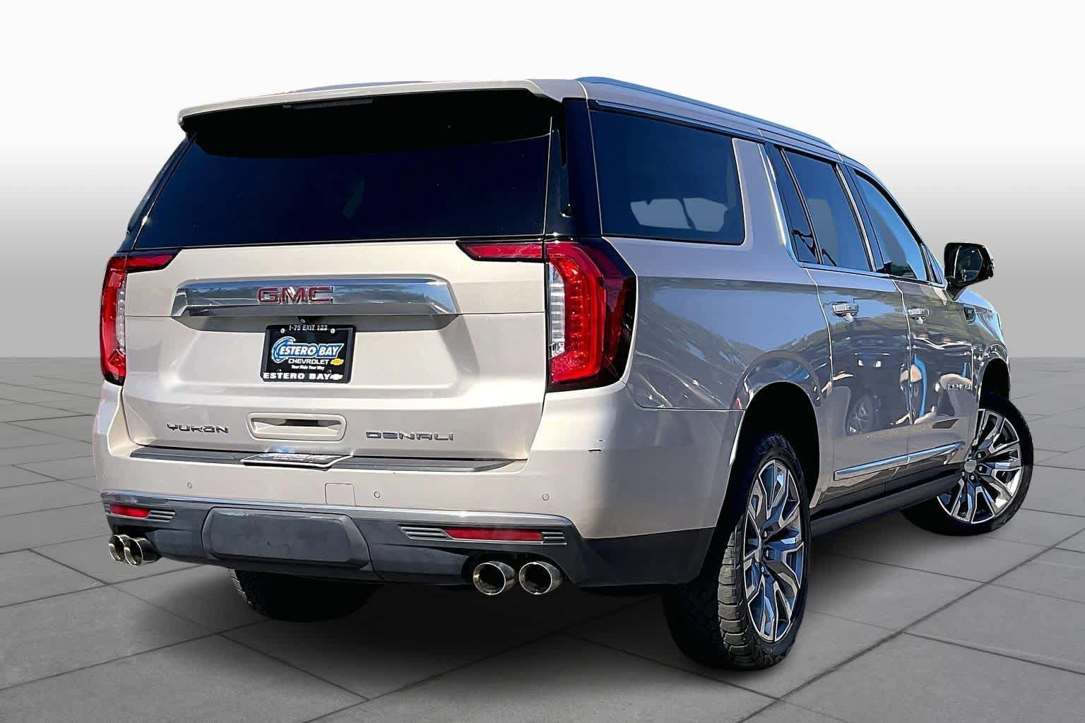 Used 2021 GMC Yukon XL Denali image 13