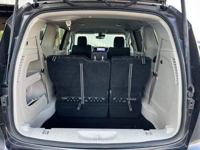 Used 2023 Chrysler Pacifica Touring-L FWD image 29