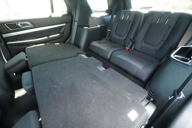 Used 2019 Ford Explorer XLT FWD image 27