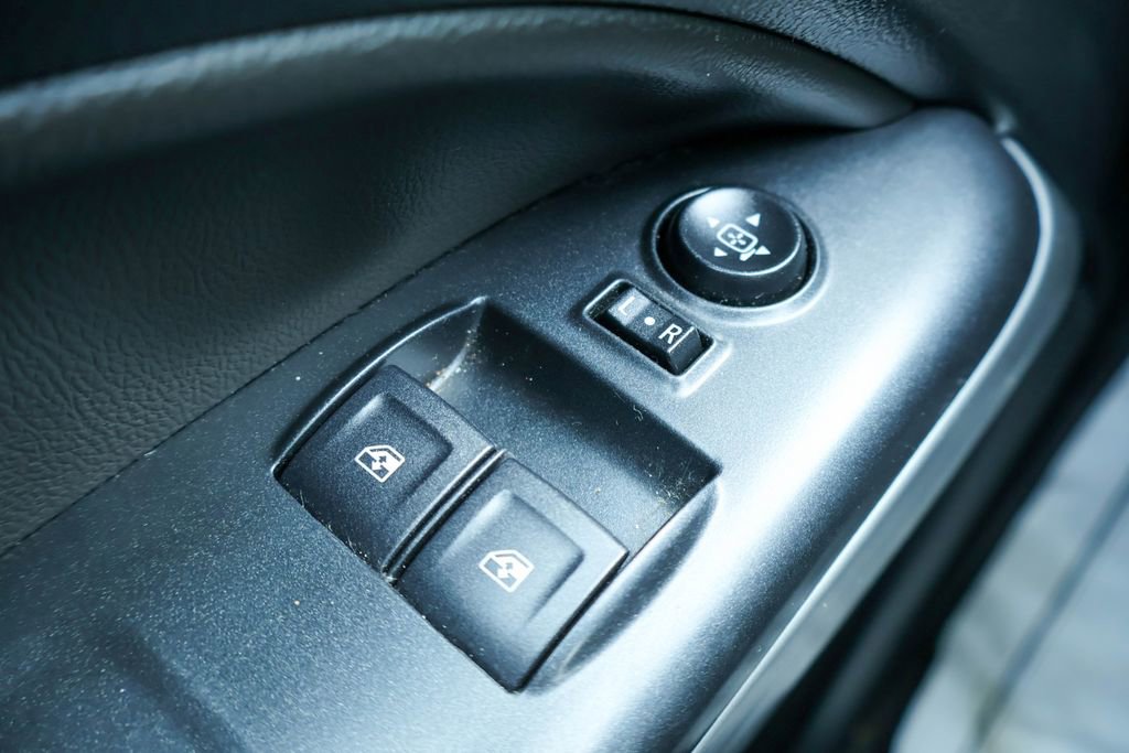 Used 2022 Chevrolet Colorado LT w/ Fleet Safety Package image 16