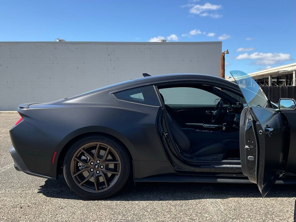 Used 2025 Ford Mustang GT Premium image 32