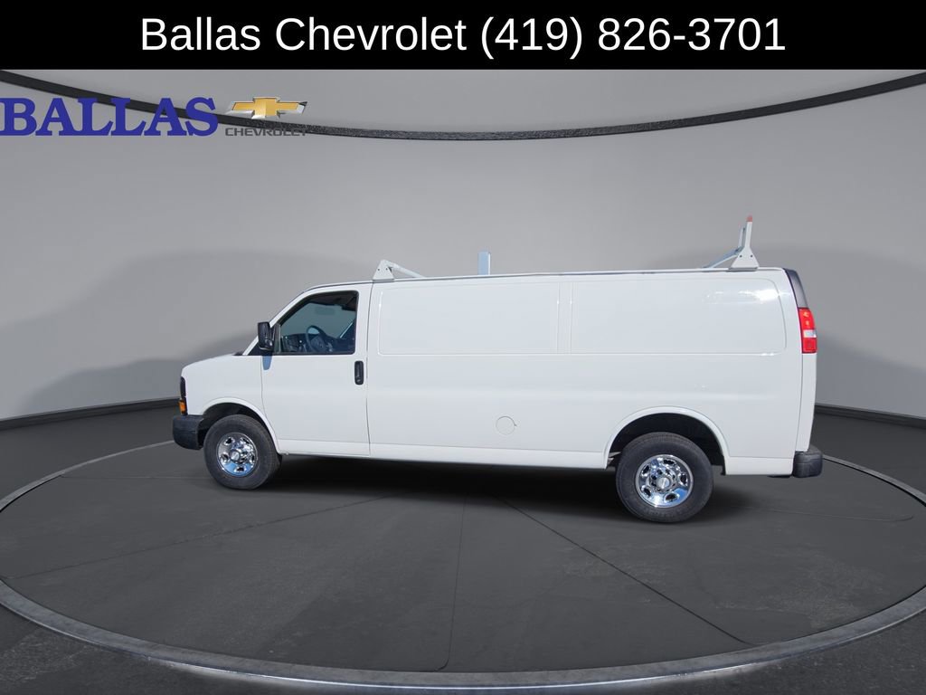 Certified 2015 Chevrolet Express 3500 Extended RWD image 6