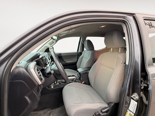 Certified 2019 Toyota Tacoma SR5 AWD/4WD image 11