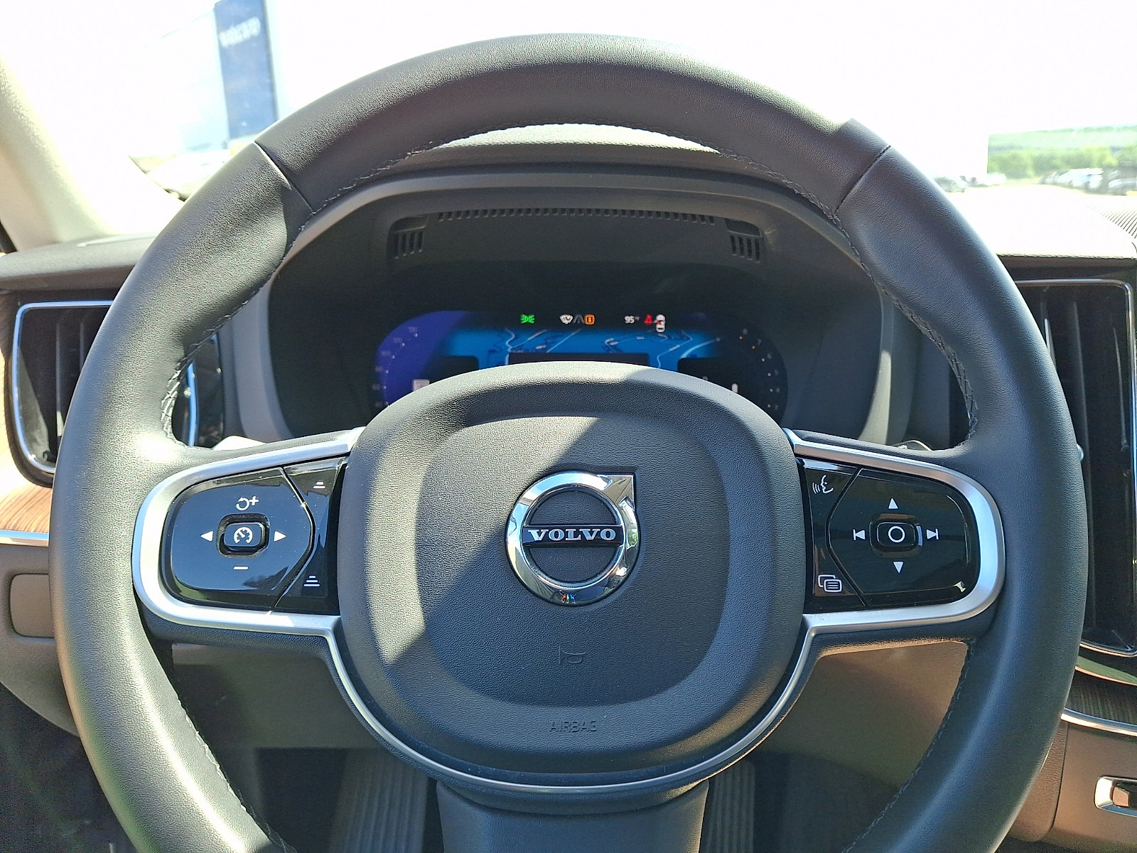 Certified 2023 Volvo XC60 B5 Plus w/ Climate Package AWD/4WD image 21