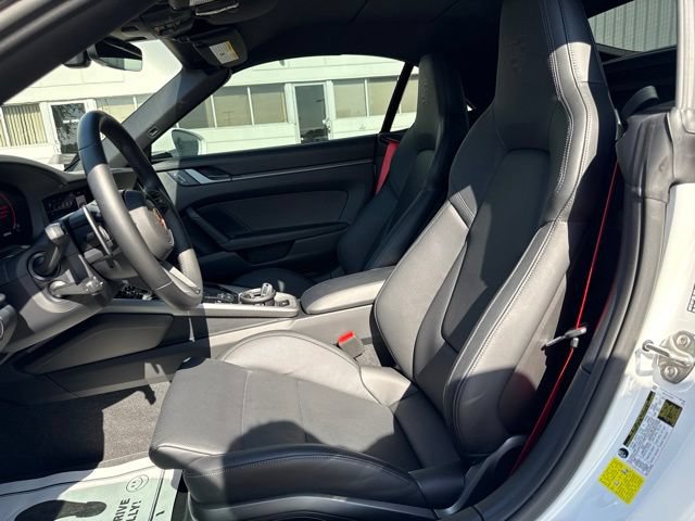 Used 2025 Porsche 911 Carrera RWD image 16