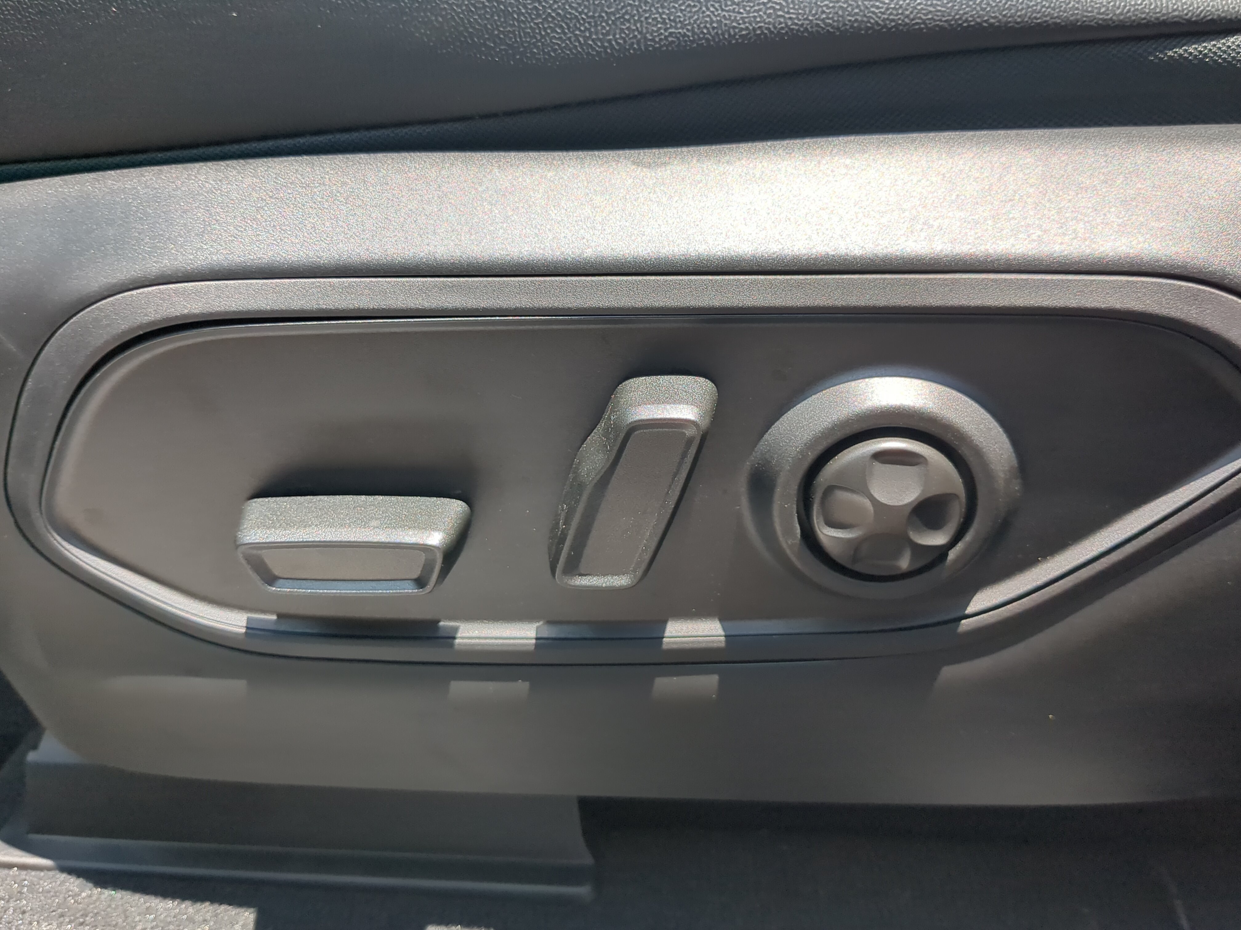 New 2026 Jeep Grand Cherokee Altitude RWD image 29