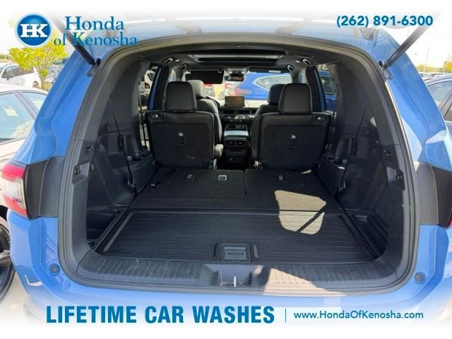 Used 2024 Honda Pilot TrailSport image 12